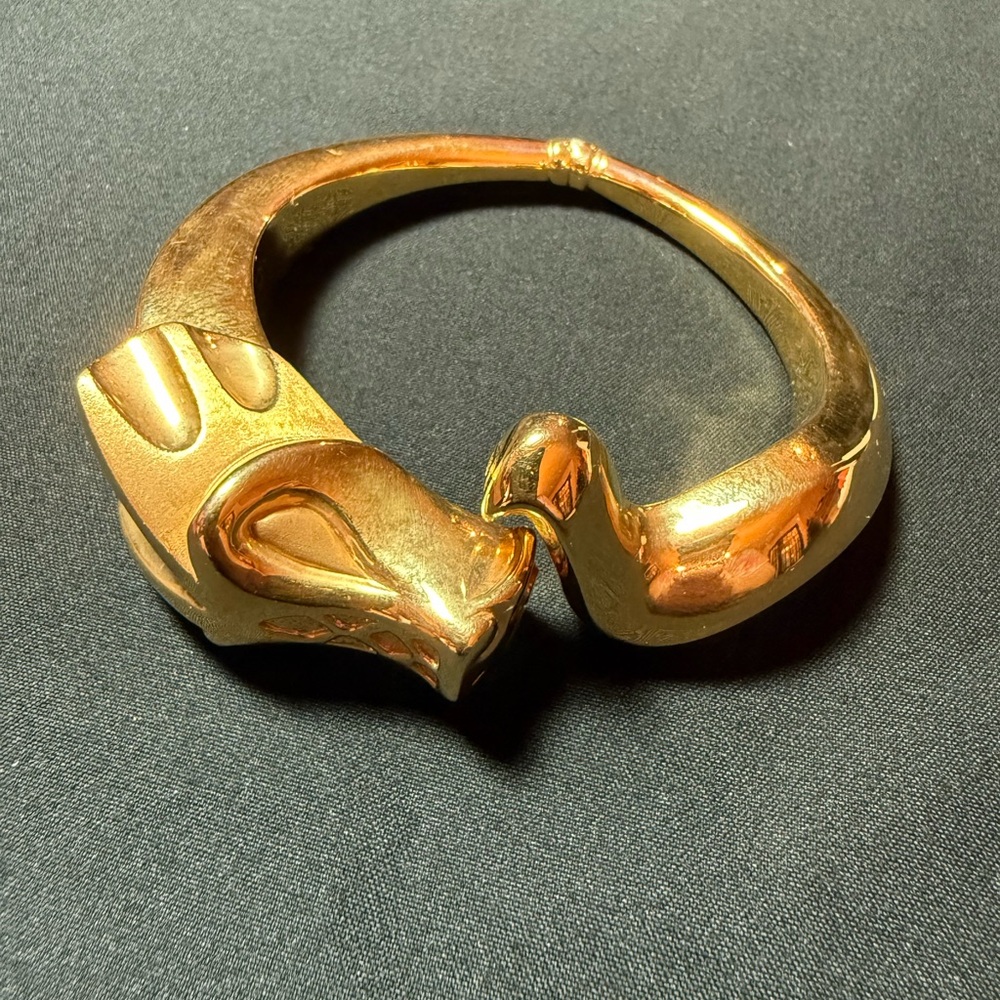 PRICE FIRM •EUC* 14kt yellow gold Italy bracelet hollow lightweight dragon *read
